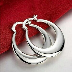 925 earrings ask for your favorites 💫